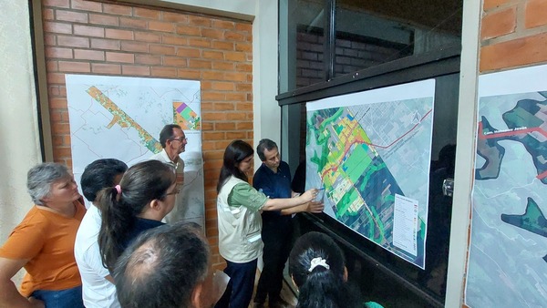Hohenau recibe apoyo técnico para impulsar su plan de ordenamiento urbano y territorial - .::Agencia IP::.