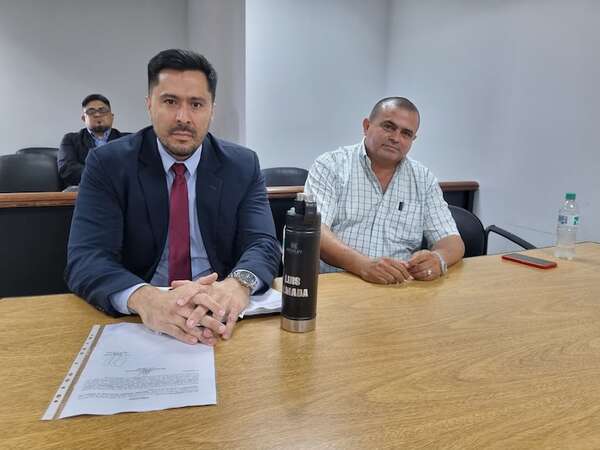Conflicto por sillón municipal priva de recursos a casadeños - Política - ABC Color