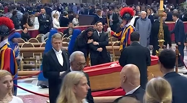Latorre representó a Paraguay en funeral de Francisco: “Fue una mezcla de sentimientos”