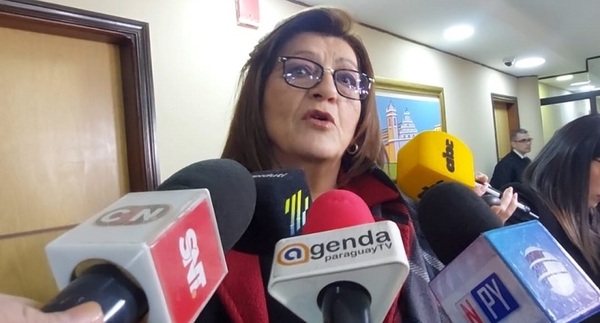 Blanca Ovelar quiere cambiar nuevamente el uso horario en el país