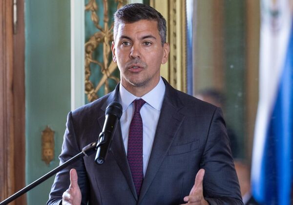 Santiago Peña busca fortalecer lazos comerciales y atraer inversiones en su viaje a EE.UU. - ADN Digital