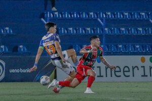 Versus / 2 de Mayo y Tembetary empatan con goles desde el banquillo