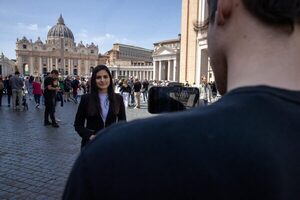 Tensa calma mientras “estamos enfocados en despedir al Papa” - Portal Digital Cáritas Universidad Católica