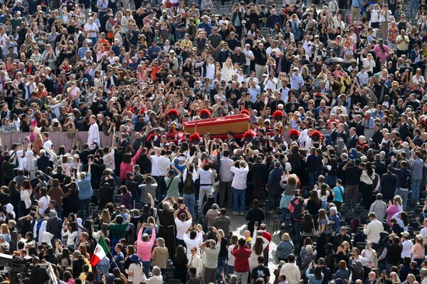 Así será el cortejo fúnebre del papa Francisco por el corazón de Roma - trece