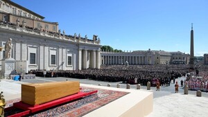 Casi 200.000 personas en la plaza de San Pedro y aledaños en el funeral del papa Francisco