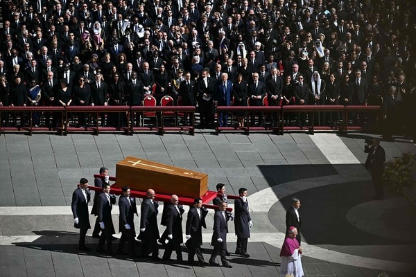 Multitudinario funeral del papa Francisco: Líderes del mundo y más de 200.000 personas despiden al papa "del pueblo" - ADN Digital