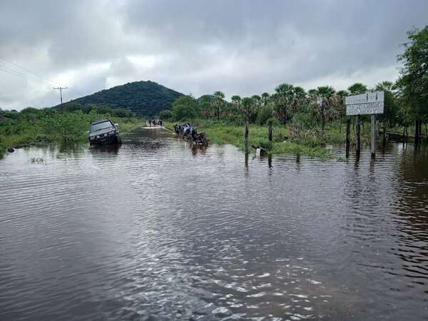 Inundaciones en el Chaco: “No podemos salir para comprar alimentos” - Noticias del Chaco - ABC Color