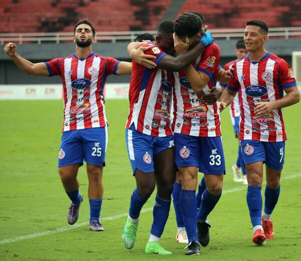 Pastoreo FC, otro verdugo del líder Capiatá - Fútbol de Intermedia - ABC Color
