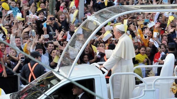 Monse, la pequeña que fue bendecida por el papa Francisco en Paraguay