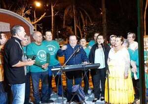Adultos mayores celebran su día con un gran festival artístico en Pilar - Nacionales - ABC Color