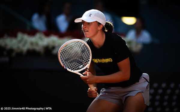 Versus / Swiatek con paso firme en Madrid
