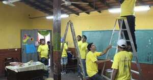 La Nación / Padres y docentes realizan actividades para mejorar un colegio