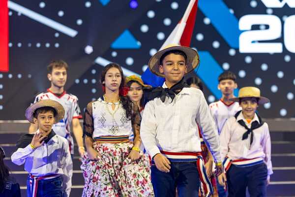 Equipo que representará a Paraguay en el Mundial de Robótica organiza rifas para costear el viaje