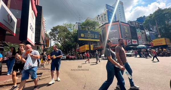 La Nación / Importación de celulares aumenta y Ciudad del Este observa mejorías en su pulso comercial