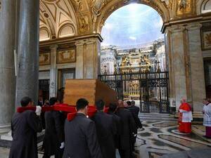 El Papa Francisco ya descansa en el lugar que él eligió: la basílica que es símbolo de la Virgen María