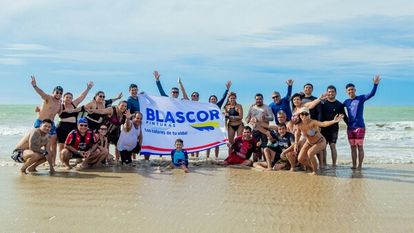 Blascor Pinturas premió a su equipo comercial con un viaje a las playas de Brasil