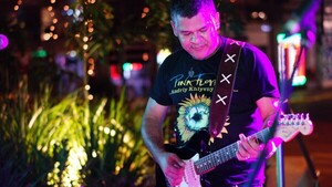 Lolo, de canillita al escenario