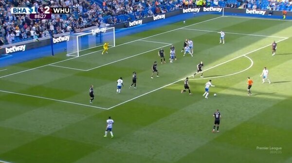 Versus / Diego Gómez participó en dos de los tres goles del Brighton