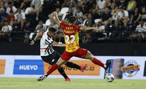 Versus / En Villeta: Libertad buscará su recuperación ante Ameliano