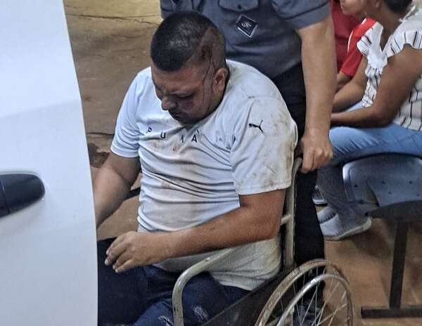 En vez de frenar, aceleró y cayó con su camioneta al río Paraná - ABC en el Este - ABC Color