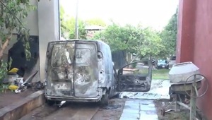 Incendio en Lambaré consume dos vehículos de empresa gastronómica