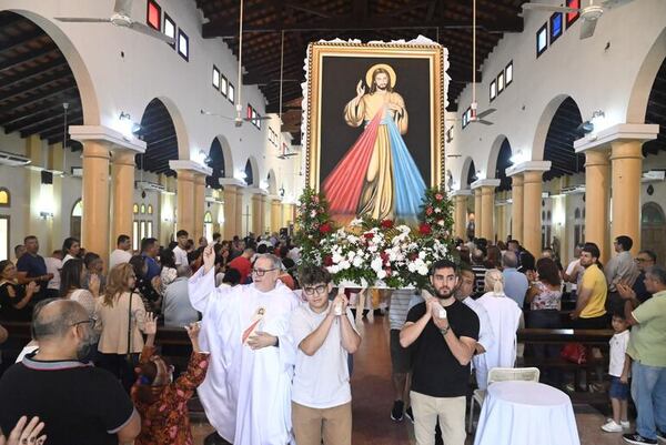 Iglesia celebra el Día de la Divina Misericordia - Nacionales - ABC Color