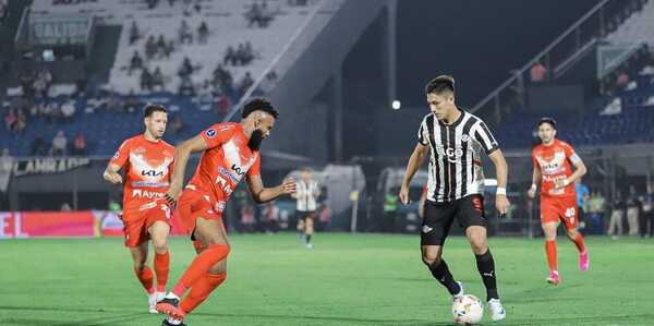 Ameliano recibe a Libertad en Villeta - trece