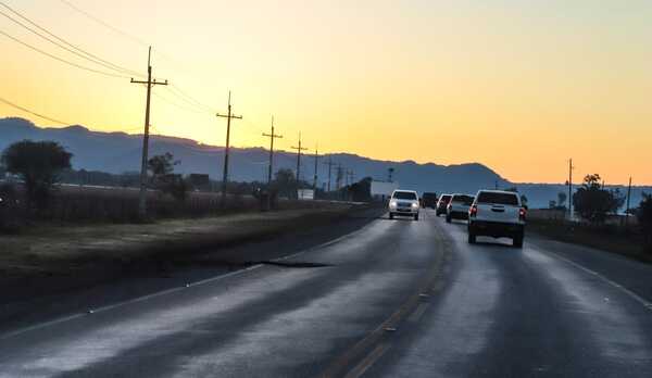 Gobierno recibe dos ofertas para ampliar más de 100 km de la ruta PY01 - El Trueno