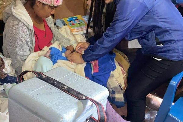 Asisten a puérpera y recién nacido en la comunidad indígena de Pilikokue