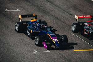 Fórmula 3 Ultimate Cup Series: Valente y una épica remontada - ABC Motor - ABC Color