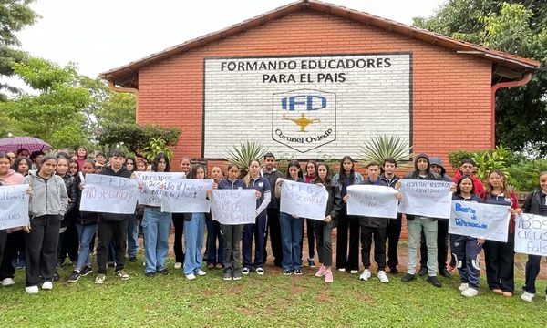 Estudiantes de Formación Docente marcharán en Coronel Oviedo contra decisión del MEC - OviedoPress