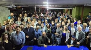 El «pacto de los planilleros» divide al PLRA de CDE