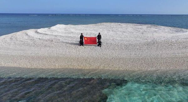 China escala tensiones en el Mar de China Meridional: ocupa Sandy Cay y proclama soberanía