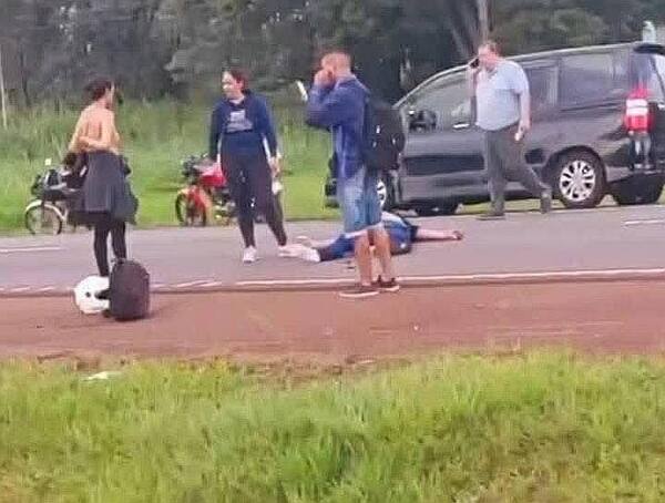 Yguazú: Carrera clandestina de motos se cobra la vida de una mujer embarazada - 1000 Noticias