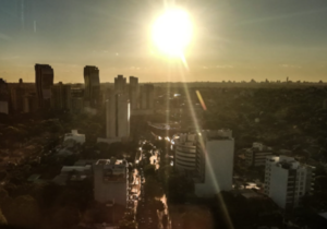 Pronostican un lunes con vientos del sur