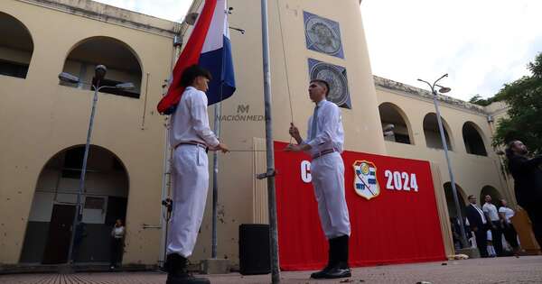 La Nación / Padres de alumnos piden rever el horario de verano por el peligro en las calles