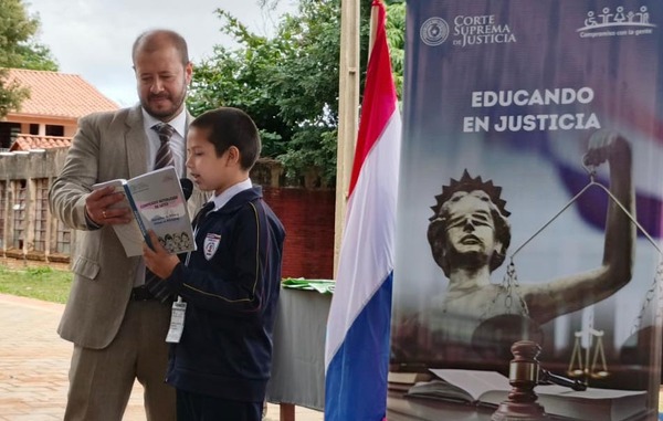 Cierre del Programa Educando en Justicia en Paraguarí
