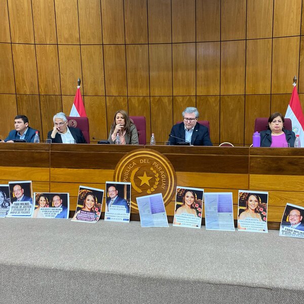 Comisión sobre “trama delictiva” de mafia de los pagarés tiene facultad de comunicar a la Corte, JEM y Fiscalía - El Observador