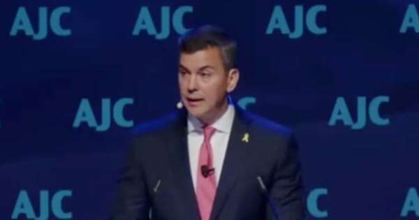 La Nación / Peña, ovacionado de pie, recibe Premio Gesher del Comité Judío Americano