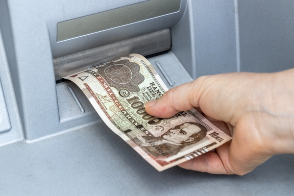 Bancos reducen cantidad de cajeros automáticos al cierre de marzo - MarketData