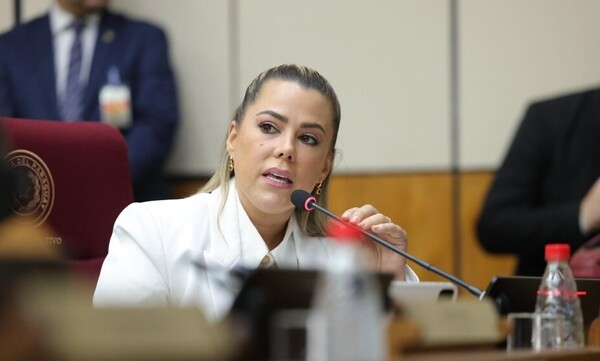 Senadora planteará cambiar horario de ingreso en las escuelas y colegios - 1000 Noticias