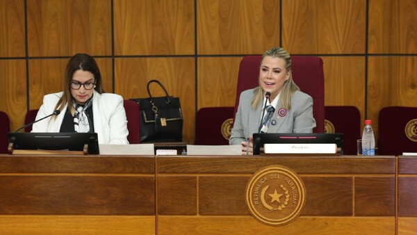Lizarella ampara horario actual con sondeo en club social y plantea cambio en colegios