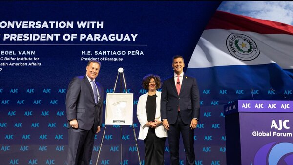Peña recibe en EEUU un premio por defensa a Israel, evento por el que no fue al funeral de Francisco