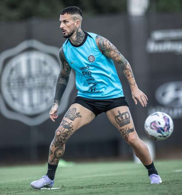 Benedetto se pierde el clásico sabatino - Fútbol - ABC Color
