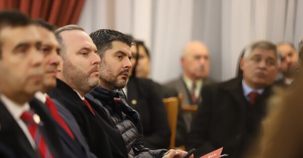 Wagener denuncia a Nenecho y 14 concejales por corrupción y mete presión a la Fiscalía
