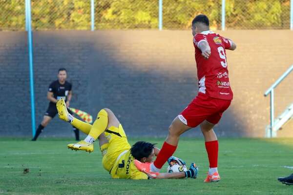 Primer triunfo de Resistencia en el campeonato y lo logra en casa - Fútbol de Intermedia - ABC Color