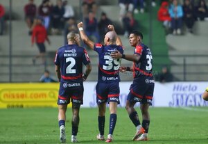 Versus / Cerro Porteño fue contundente y recorta distancias con el puntero