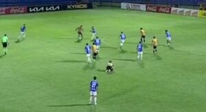Fútbol nacional e internacional: emociones intensas y polémicas durante el fin de semana - SNT