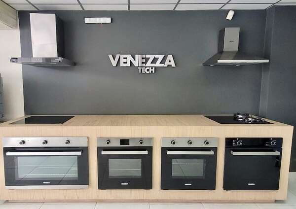 Venezza: Pérez Ramírez lanzó equipos de cocina - Empresariales - ABC Color