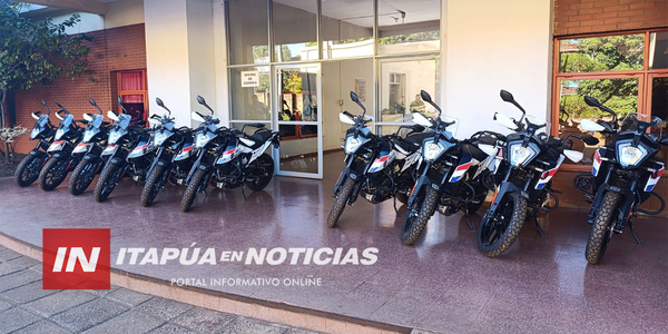 POLICÍA NACIONAL DE ITAPÚA RECIBE 12 NUEVOS VEHÍCULOS PARA REFORZAR LA SEGURIDAD
